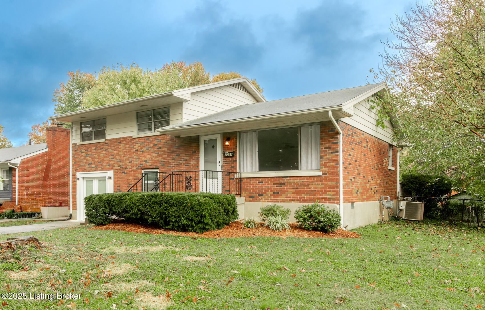 3023 Leman Dr