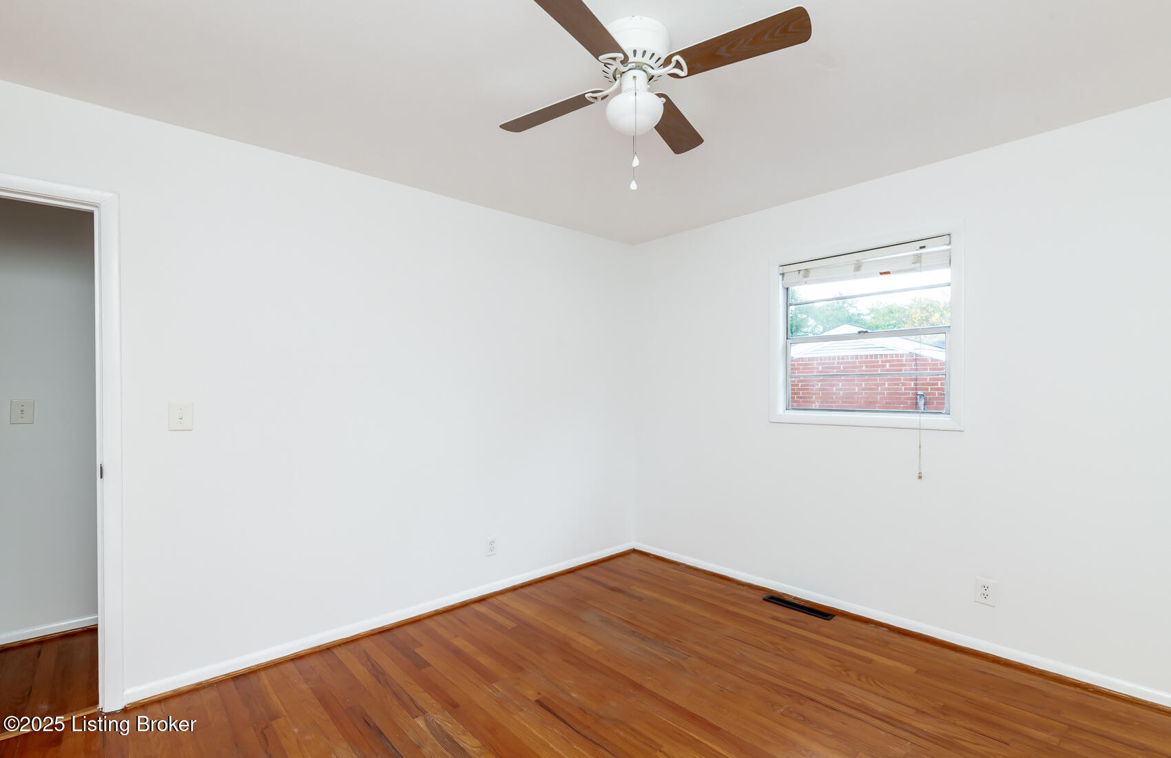 3023 Leman Dr Property Photo 16