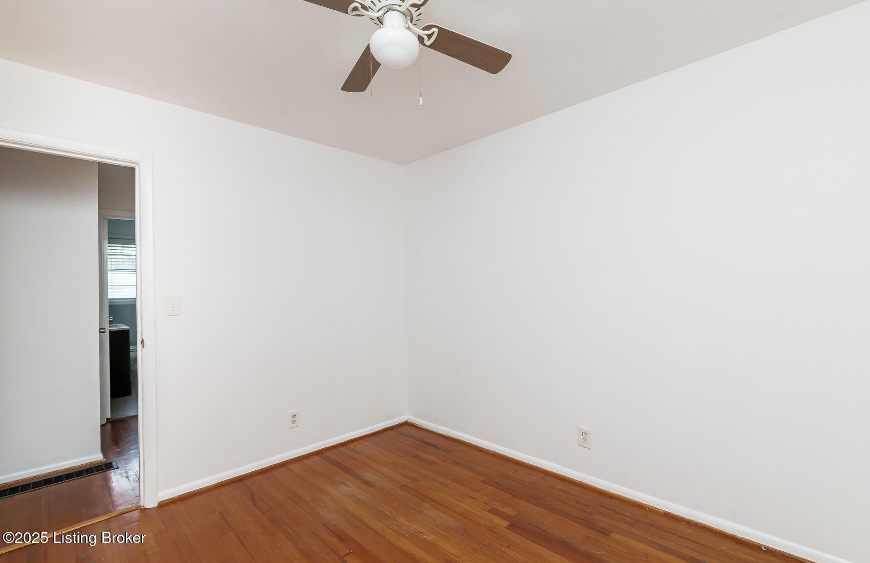 3023 Leman Dr Property Photo 18