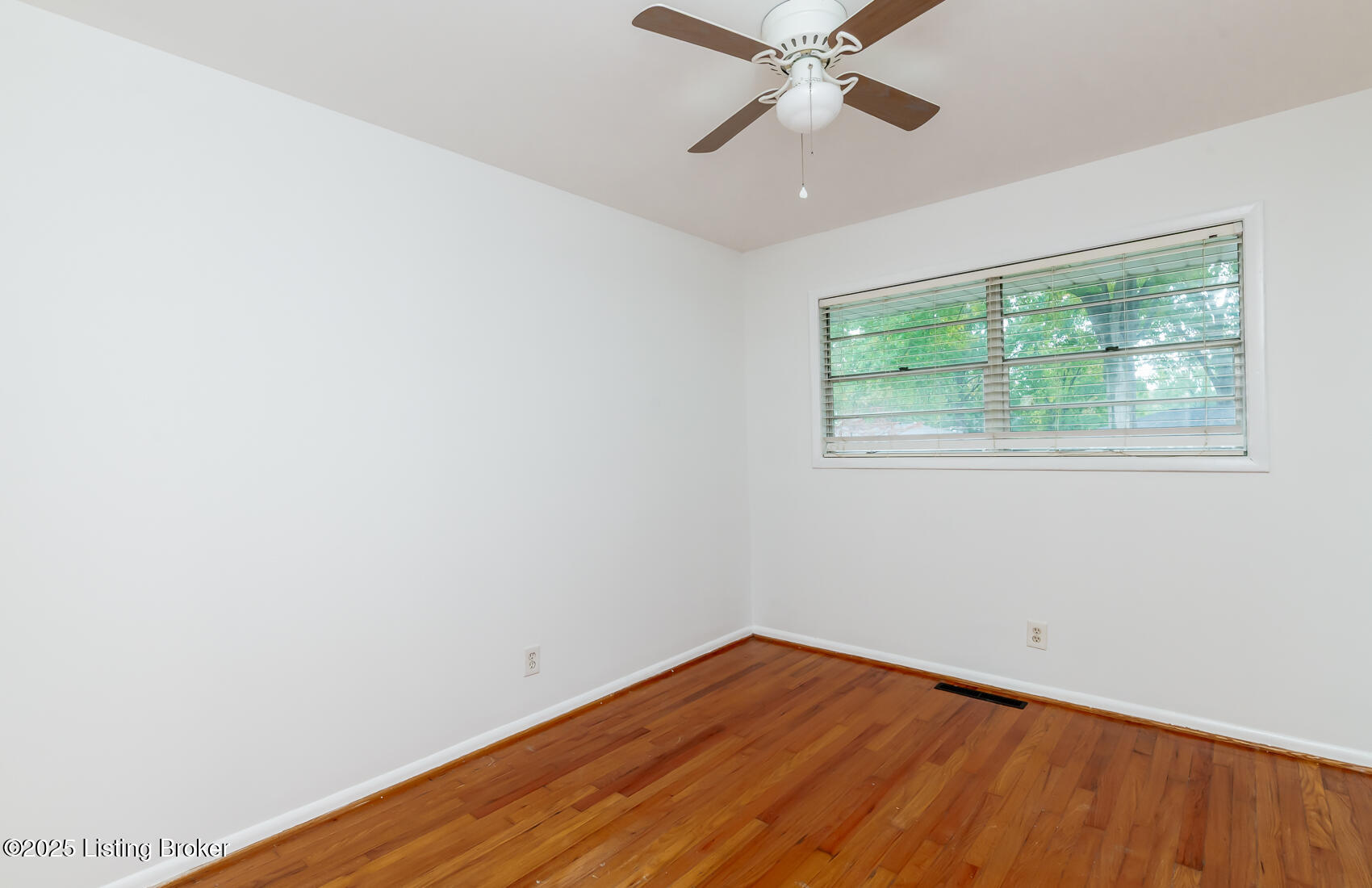 3023 Leman Dr Property Photo 19