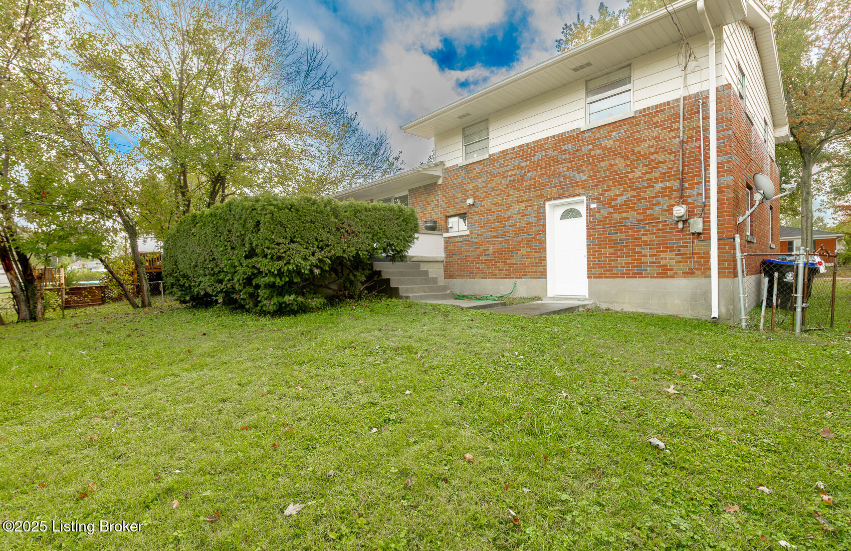 3023 Leman Dr Property Photo 31