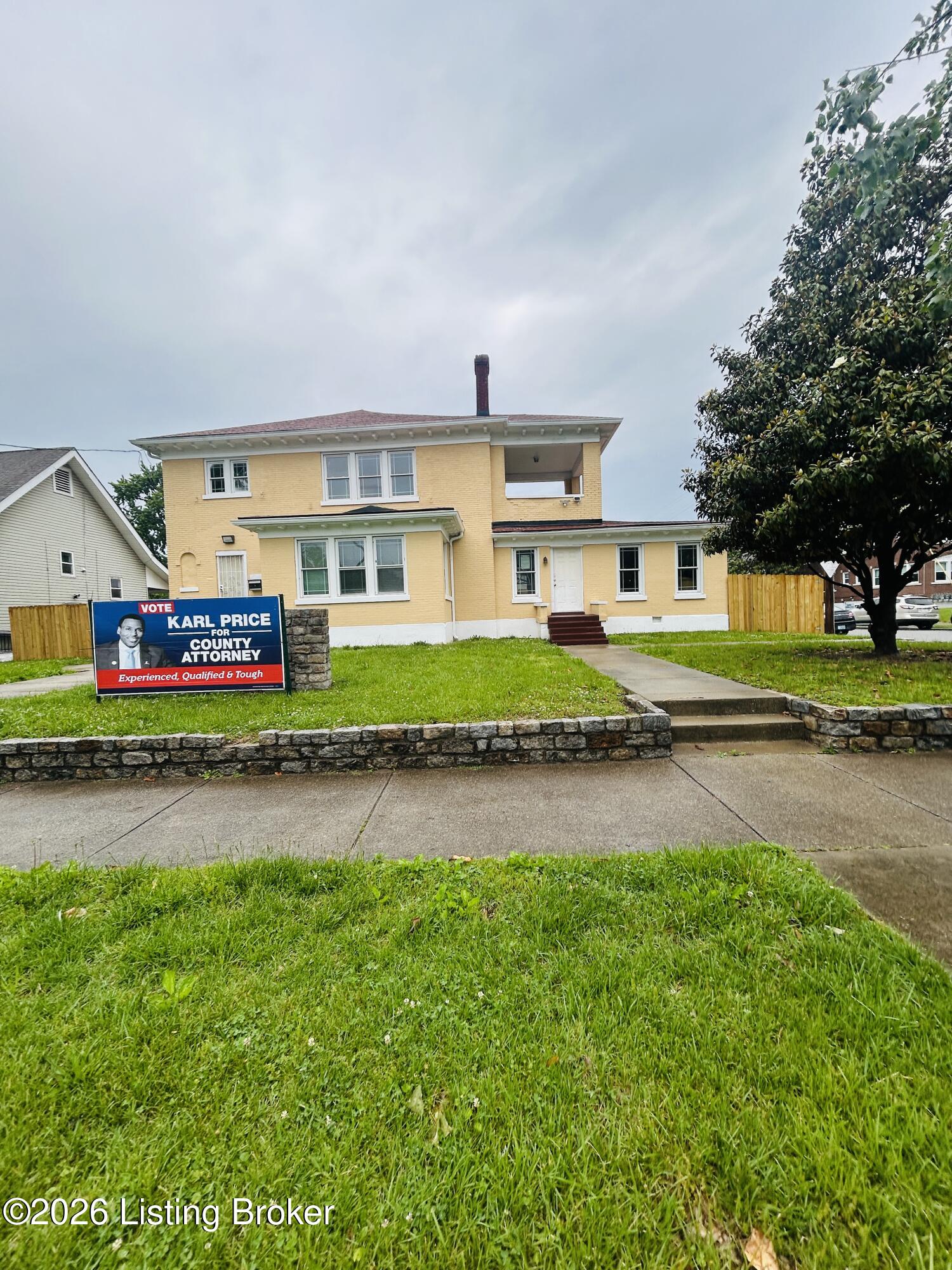 3617 W Broadway Property Photo 1
