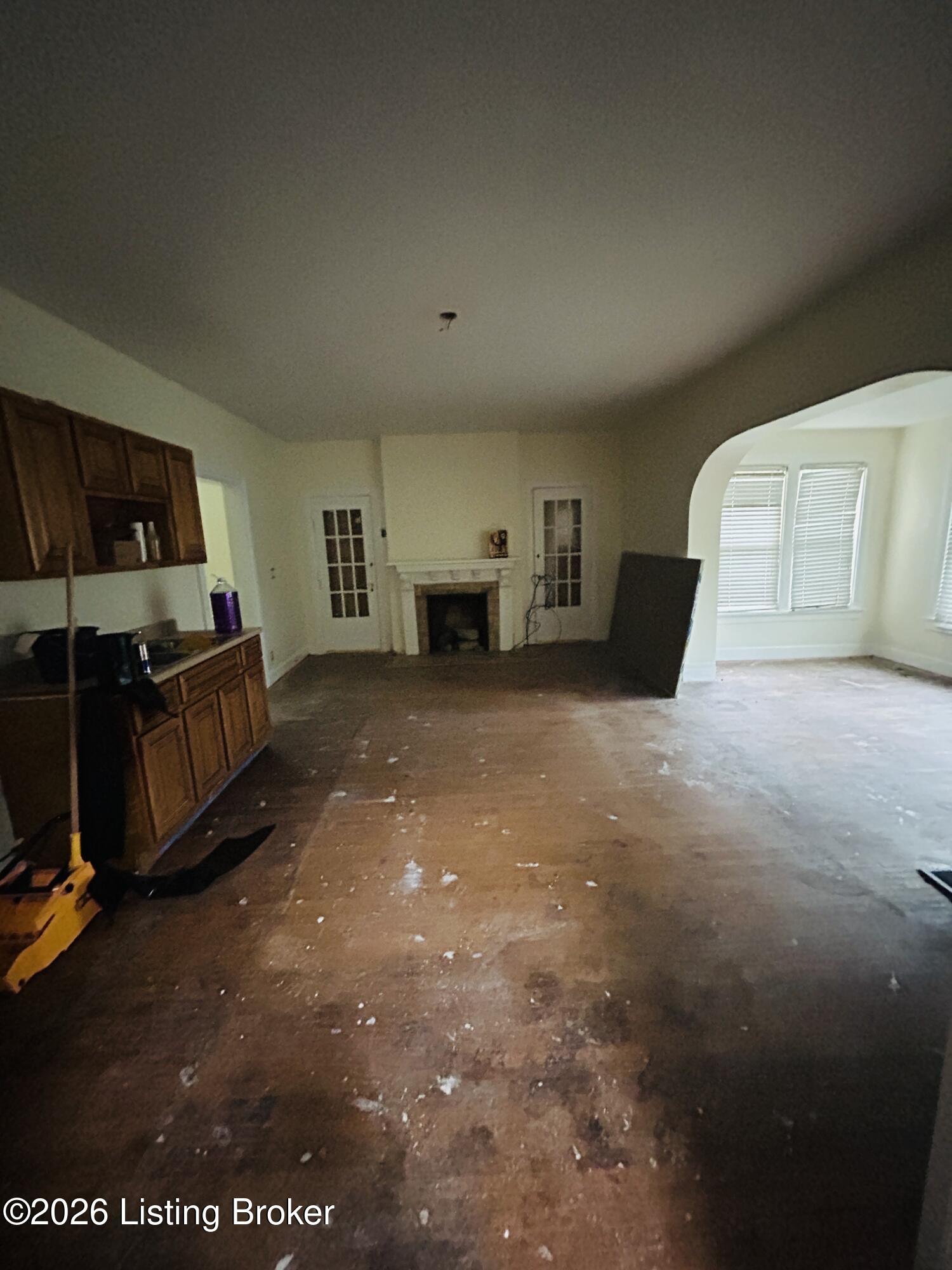 3617 W Broadway Property Photo 8