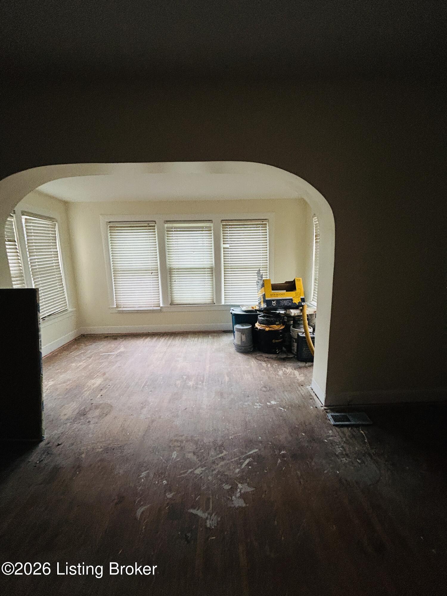 3617 W Broadway Property Photo 9