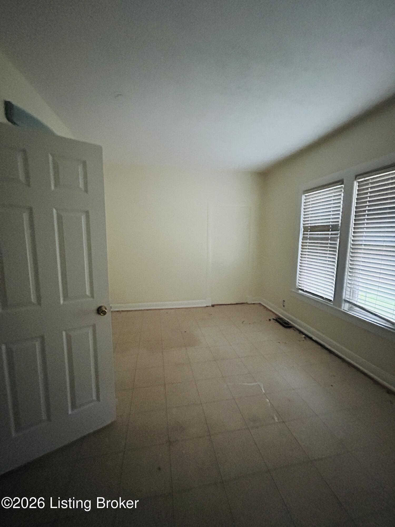 3617 W Broadway Property Photo 10