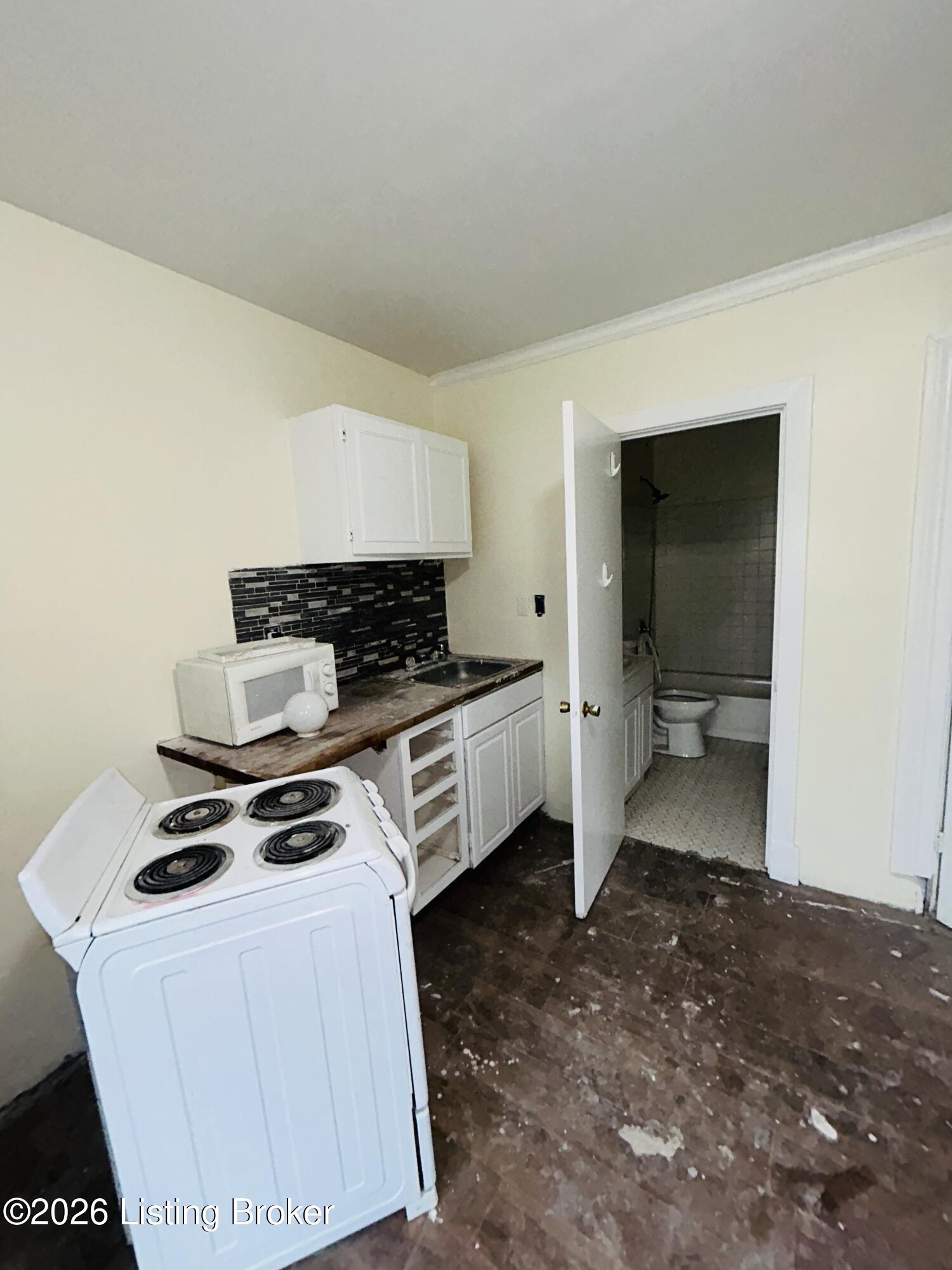 3617 W Broadway Property Photo 13