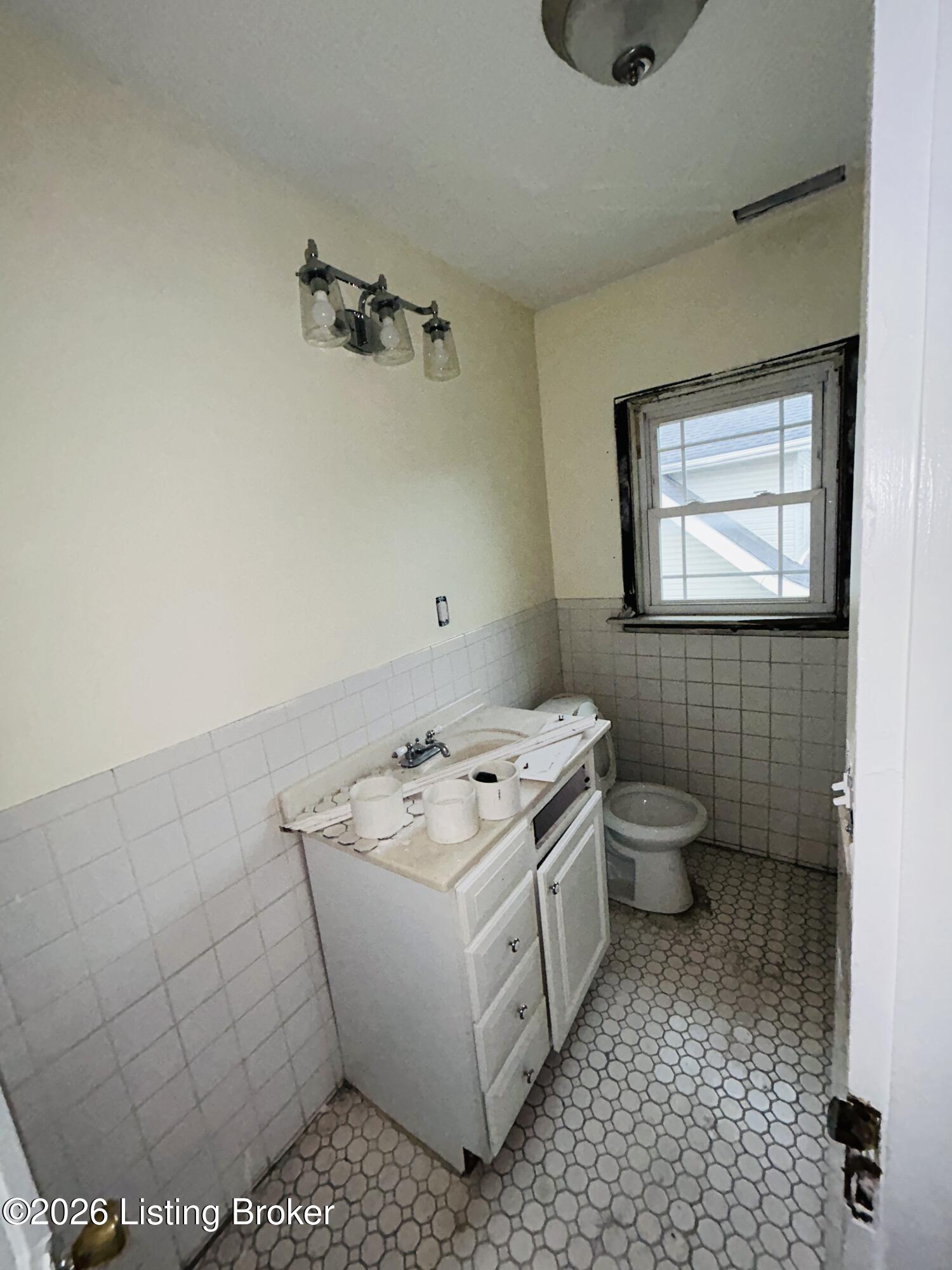 3617 W Broadway Property Photo 21