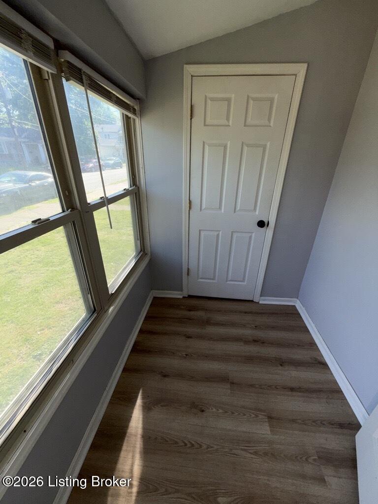 1327 Walter Ave Property Photo 4