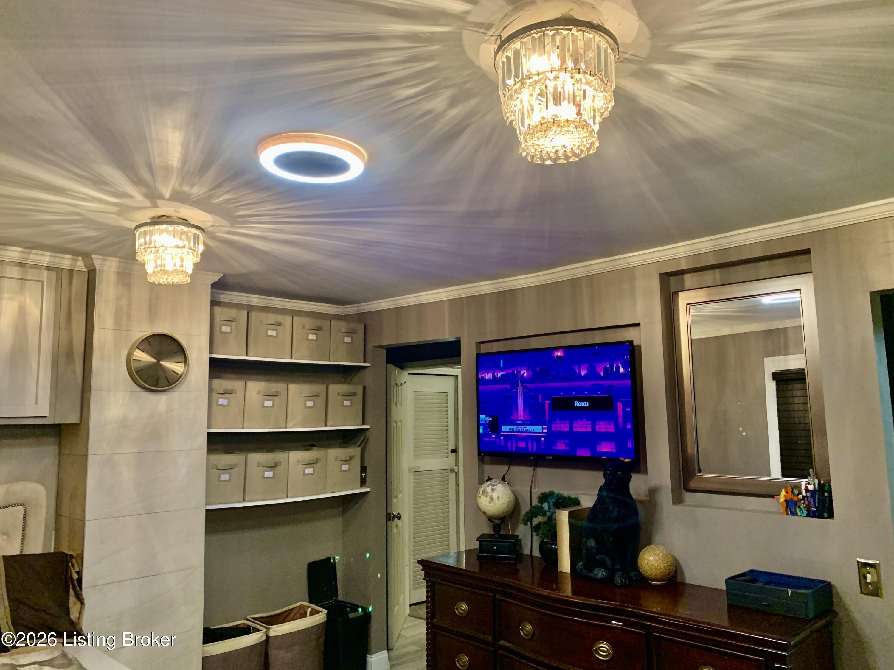 837 Denmark St Property Photo 10