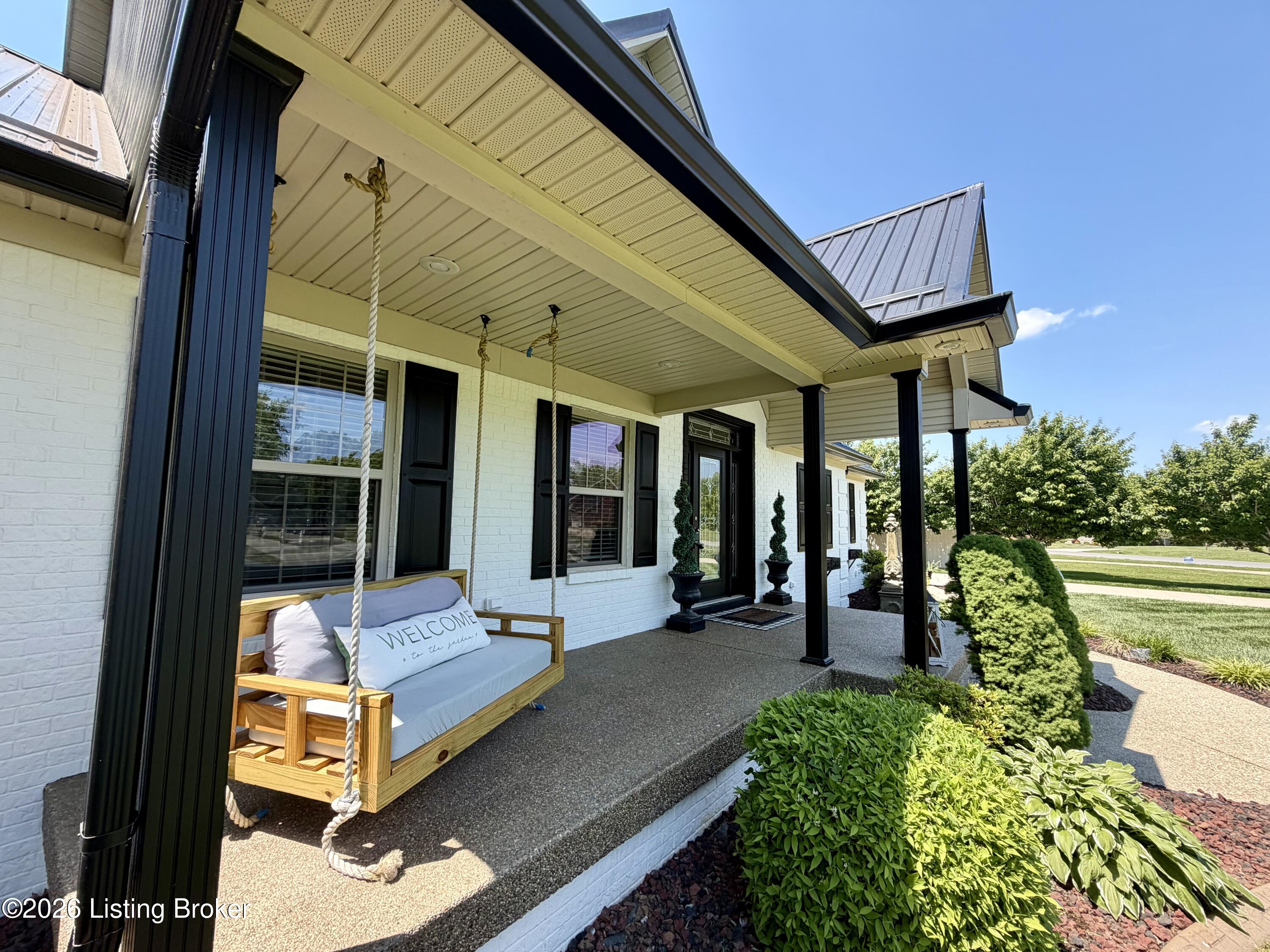 1011 Pembrooke Dr Property Photo 8