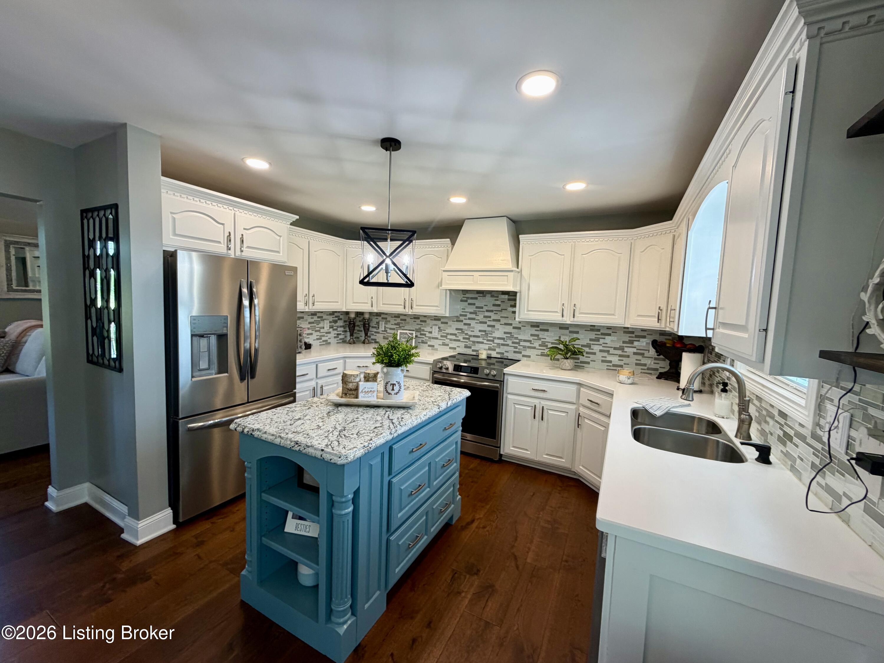 1011 Pembrooke Dr Property Photo 18