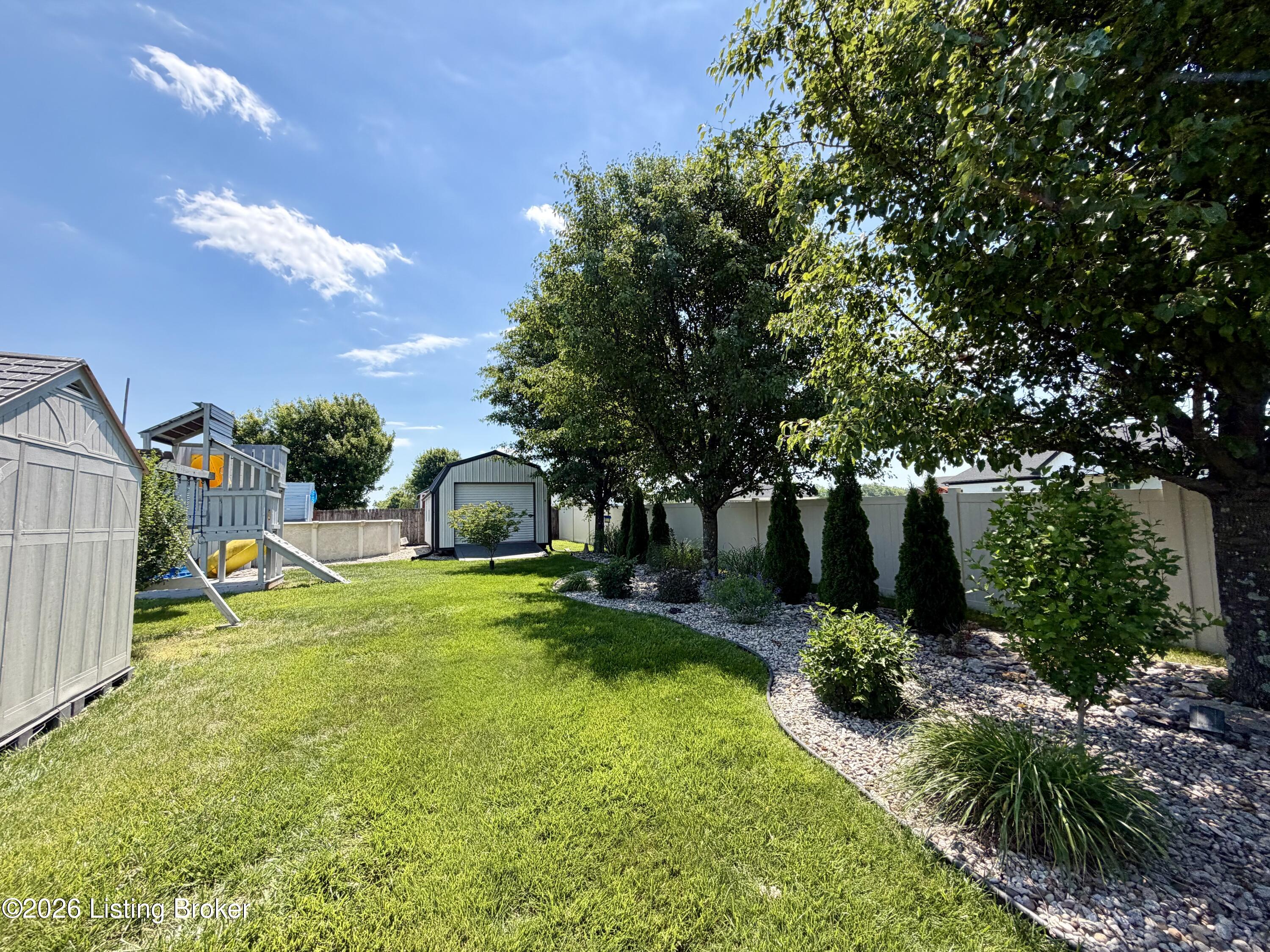 1011 Pembrooke Dr Property Photo 89