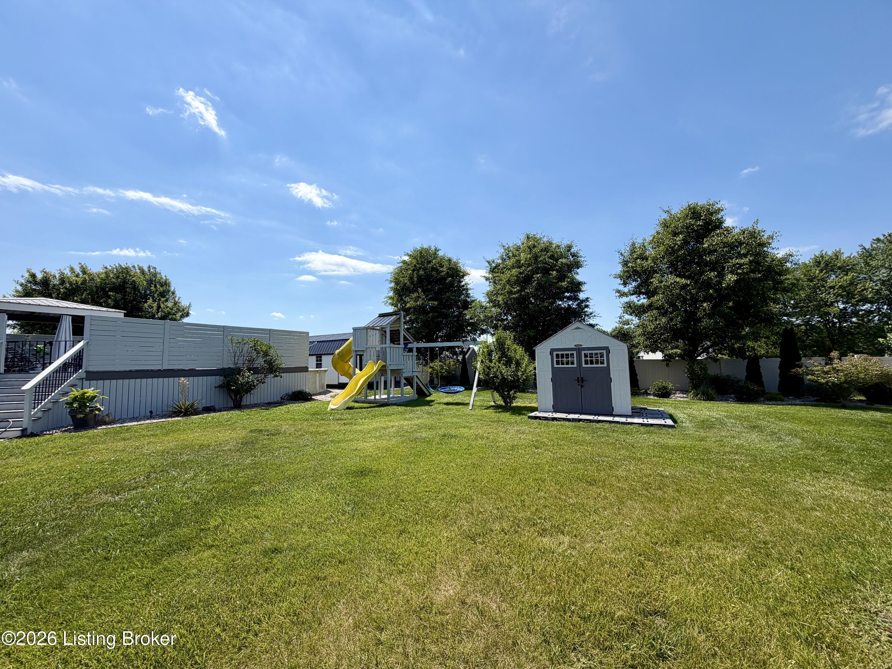 1011 Pembrooke Dr Property Photo 95