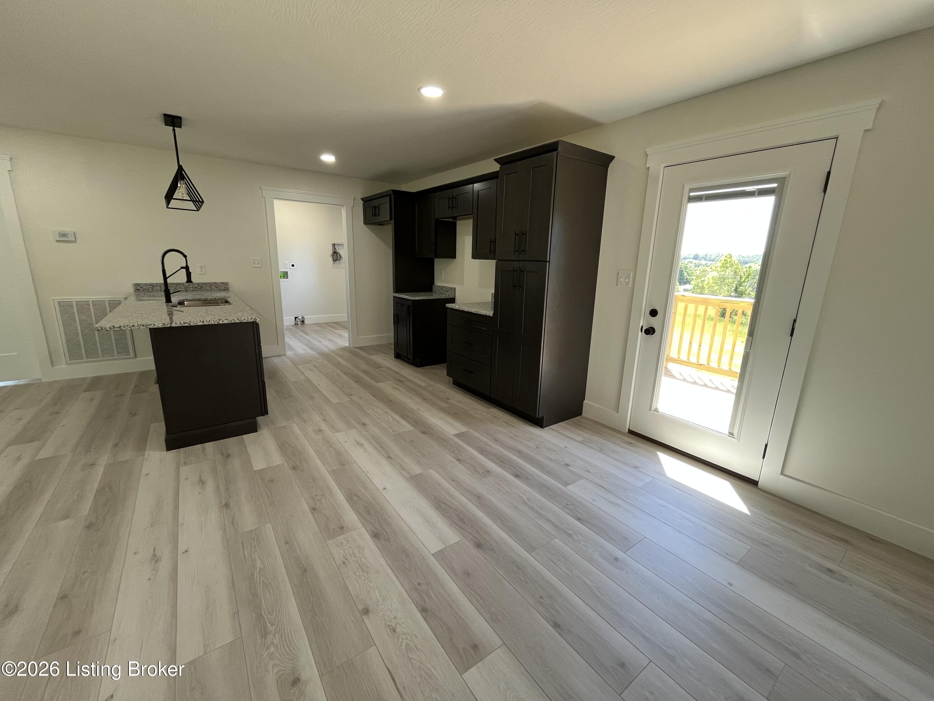 205 Olive Ave Property Photo 6