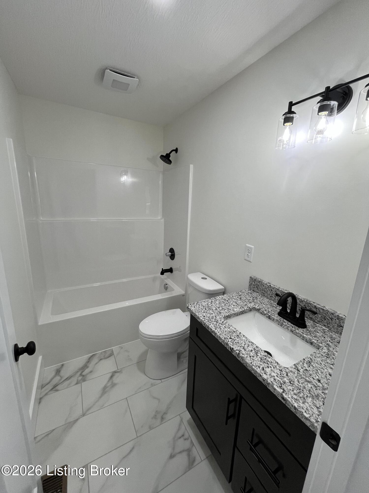 205 Olive Ave Property Photo 8