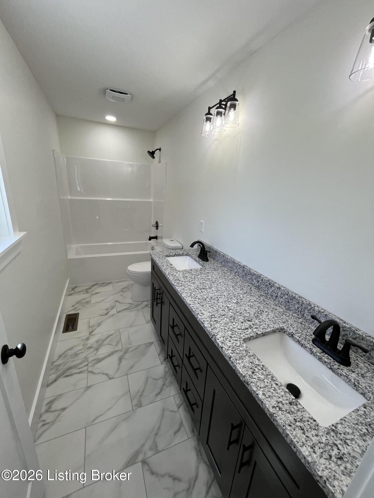 205 Olive Ave Property Photo 12