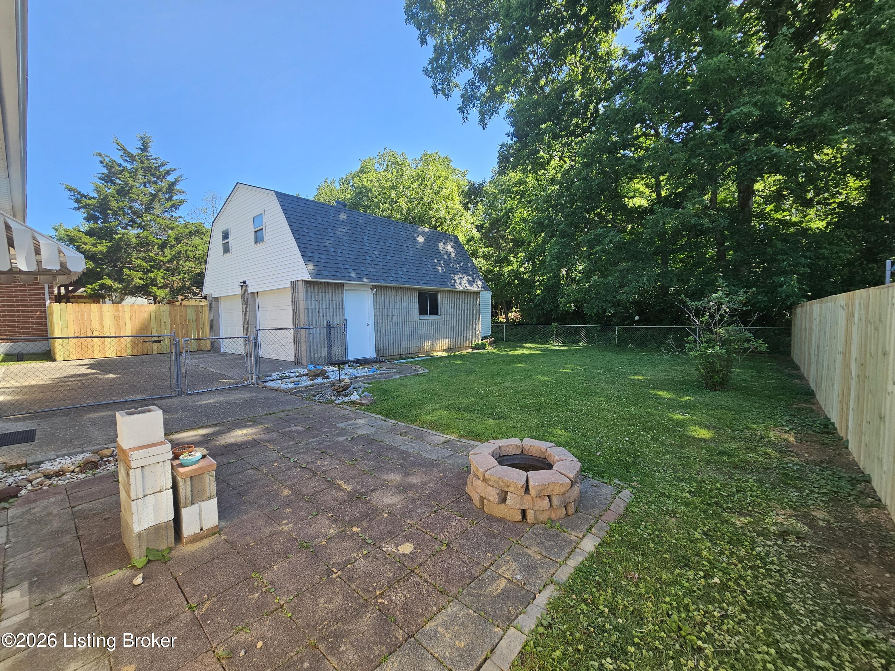 9233 Lantana Dr Property Photo 6