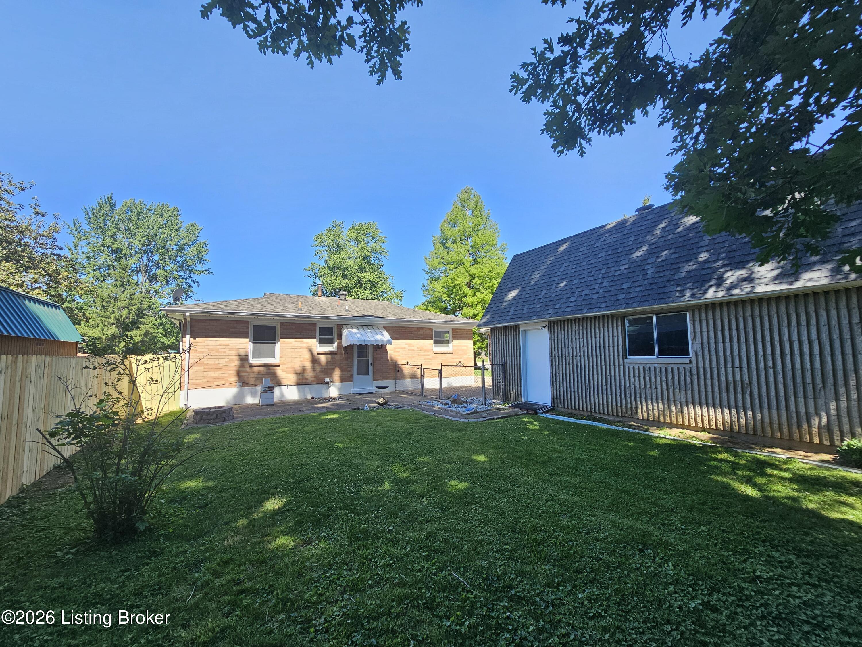 9233 Lantana Dr Property Photo 8