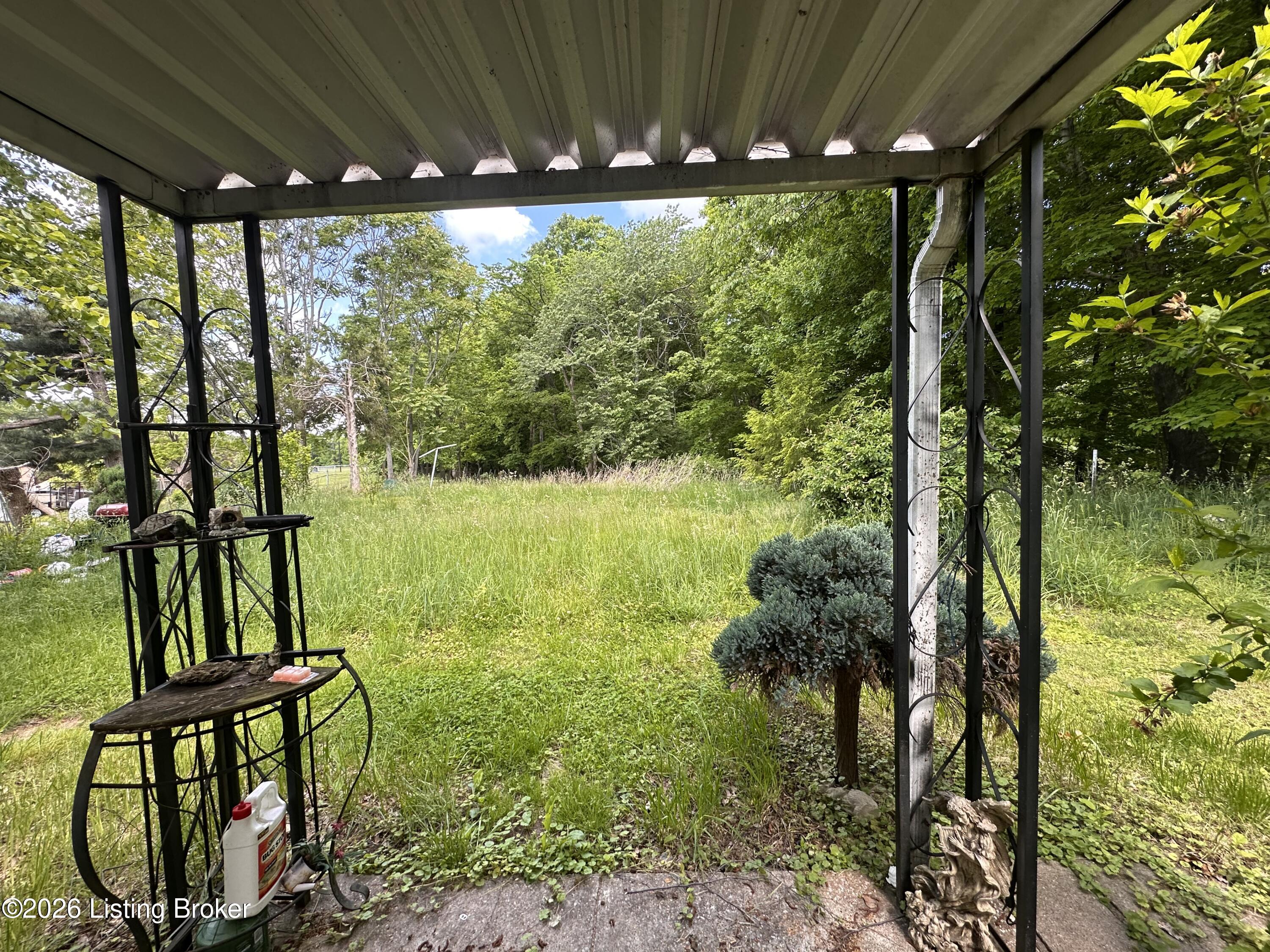 431 Holsclaw Hill Rd Property Photo 5