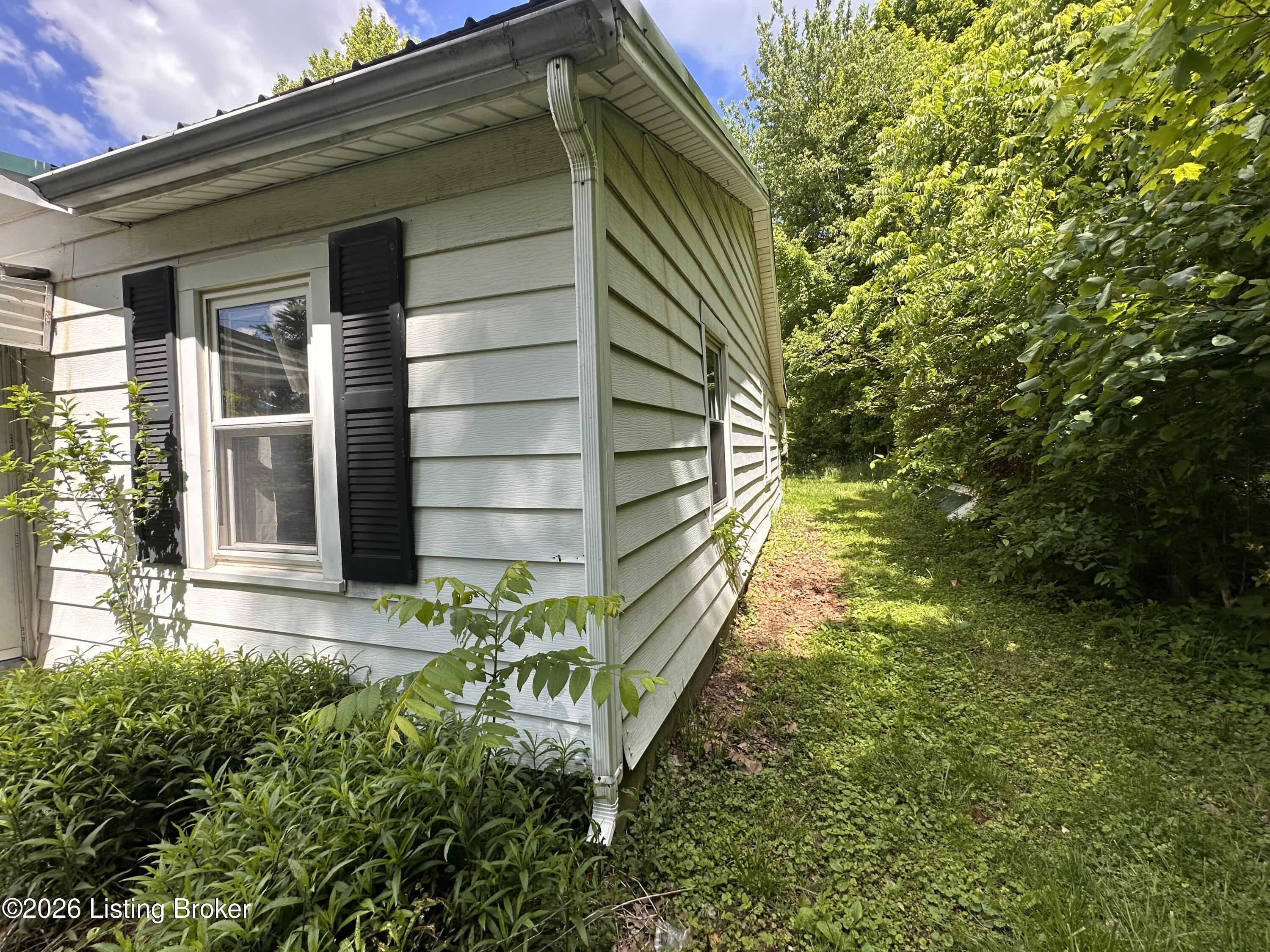 431 Holsclaw Hill Rd Property Photo 10