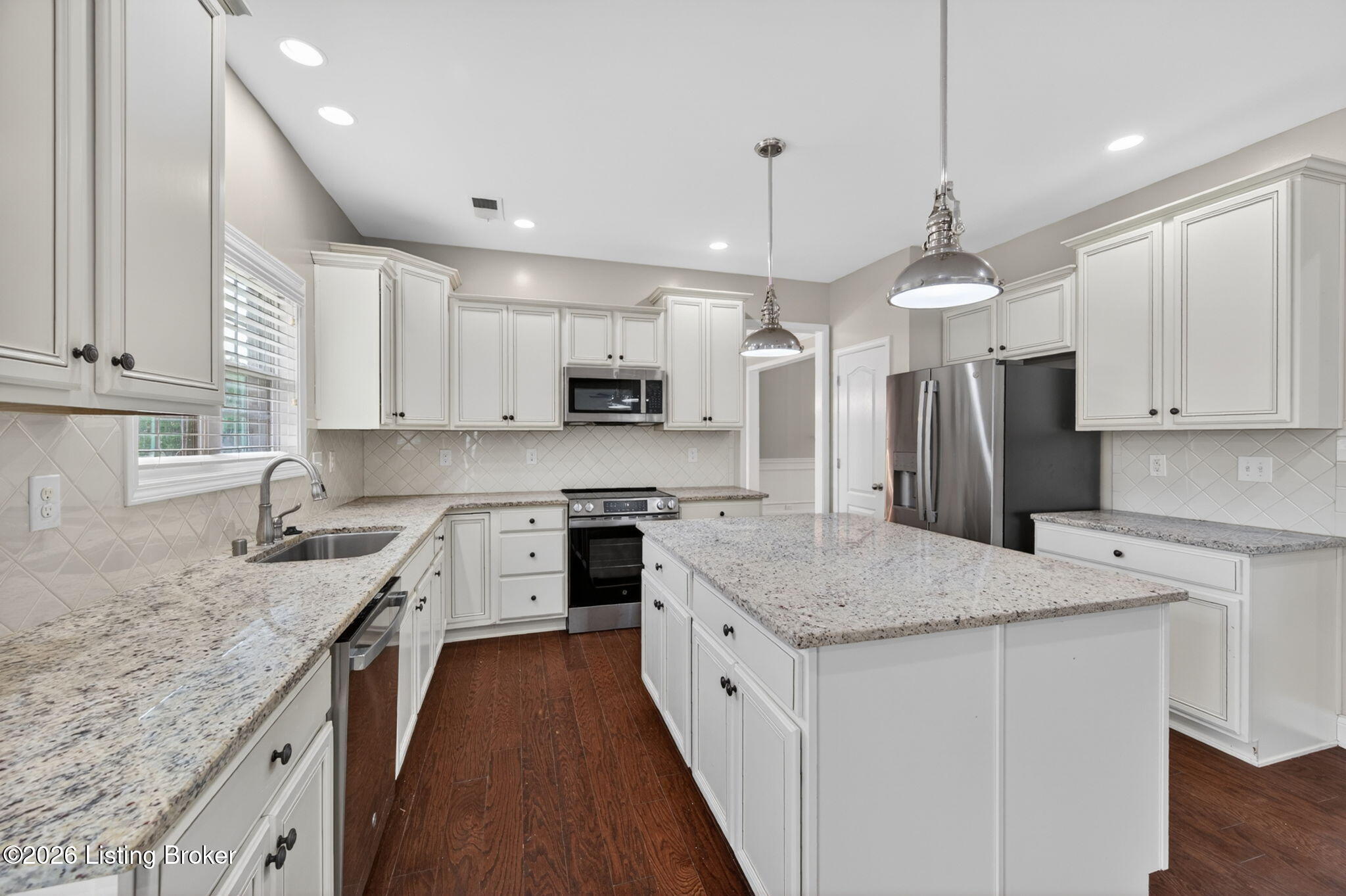 18405 Standwick Dr Property Photo 18