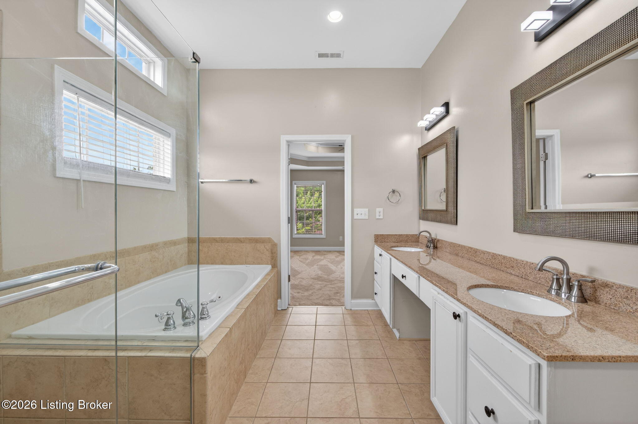 18405 Standwick Dr Property Photo 35