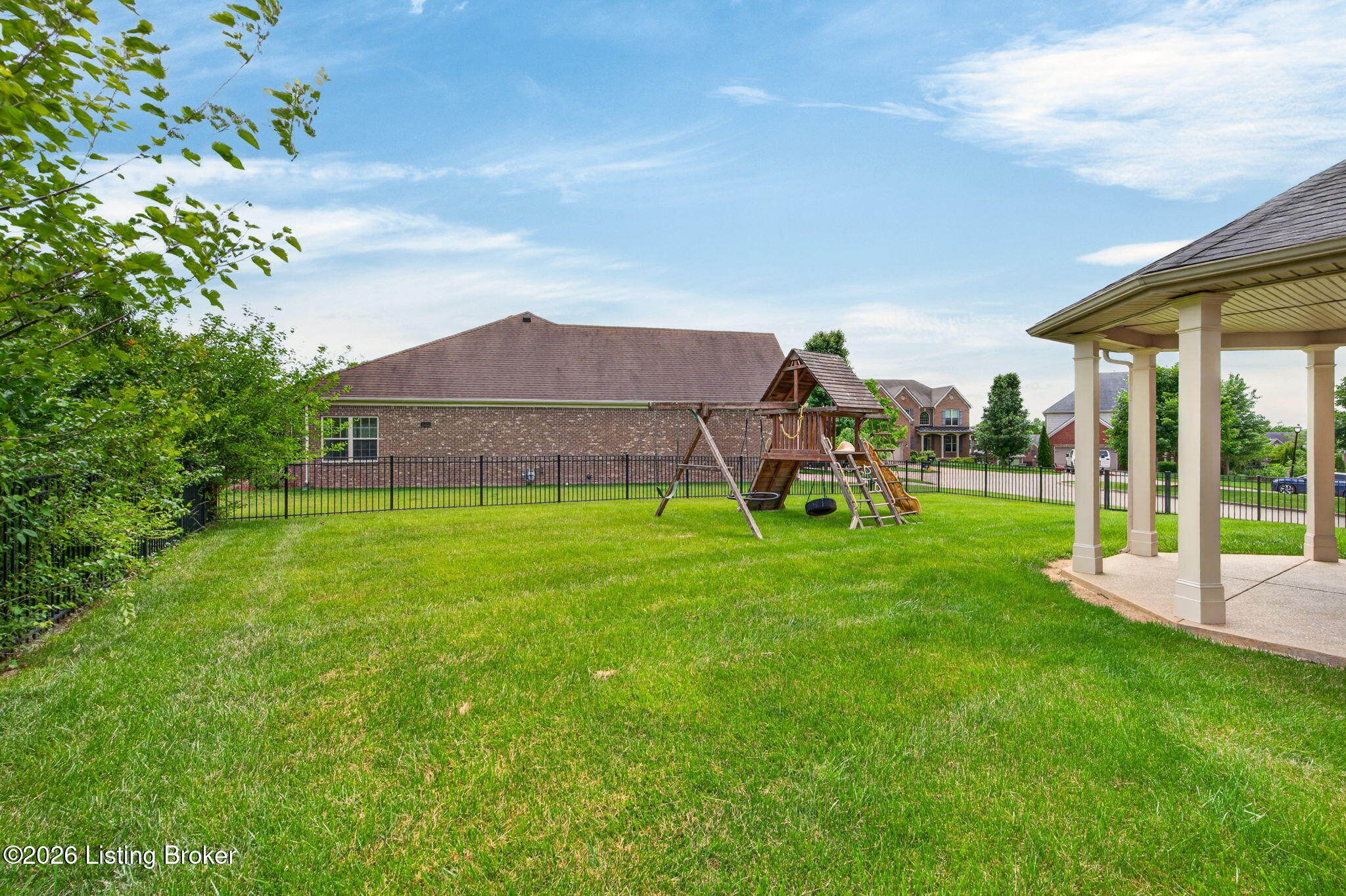 18405 Standwick Dr Property Photo 53