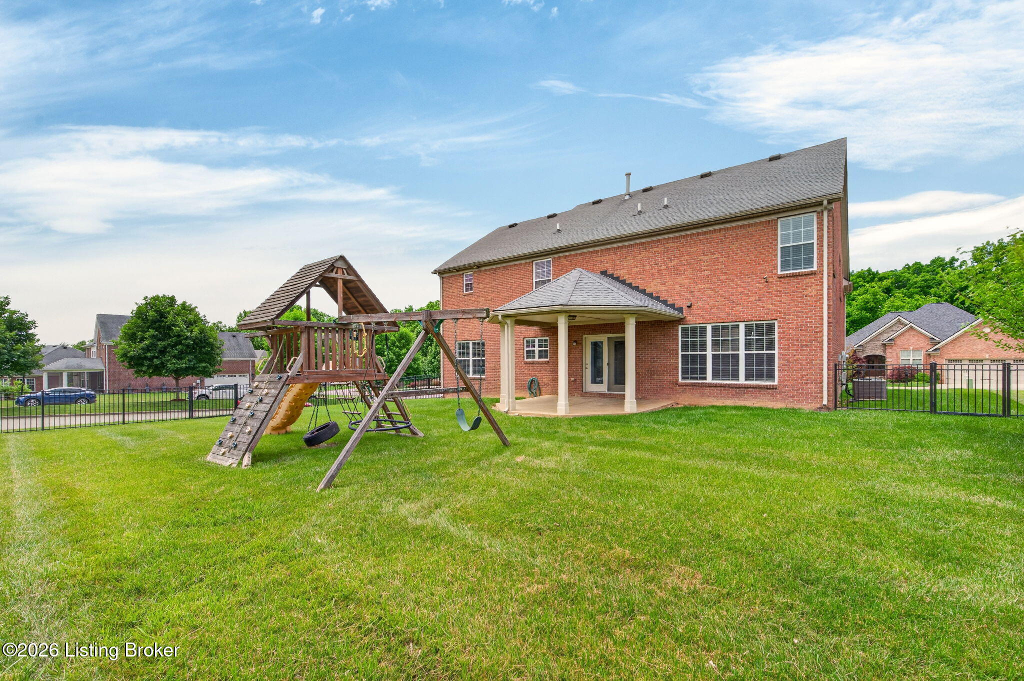 18405 Standwick Dr Property Photo 54