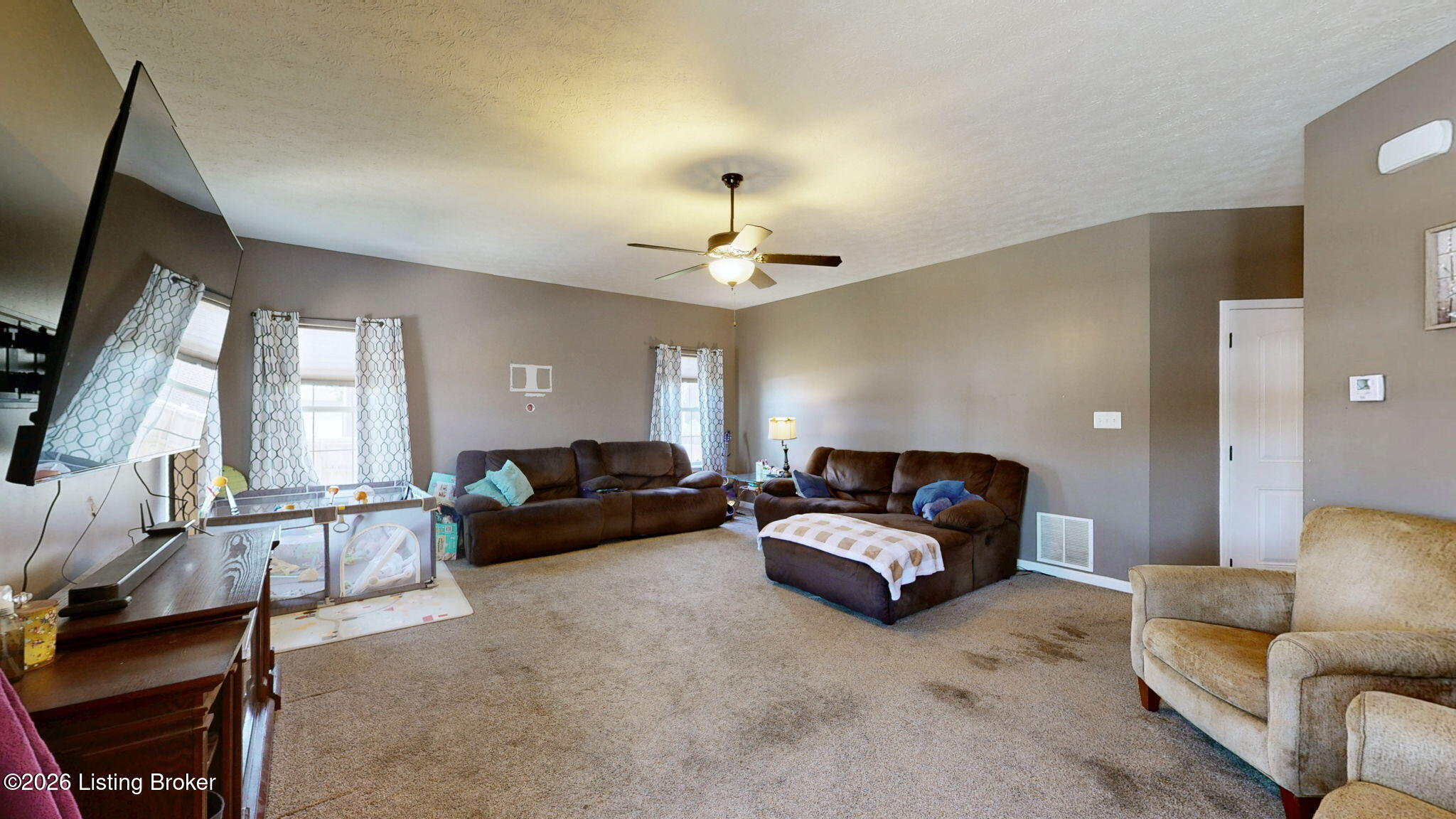 144 Highland Ridge Ct Property Photo 5
