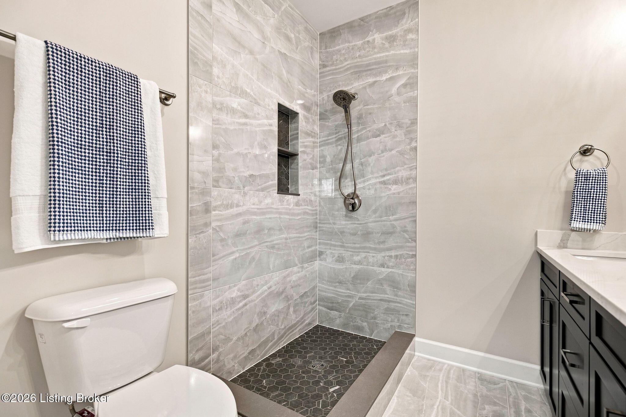 2908 Megan Thompson Way Property Photo 24
