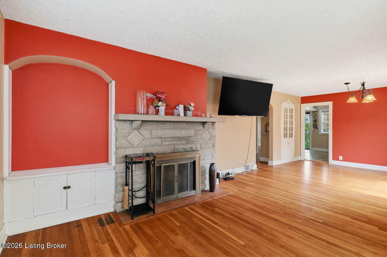 219 West Ave Property Photo 7