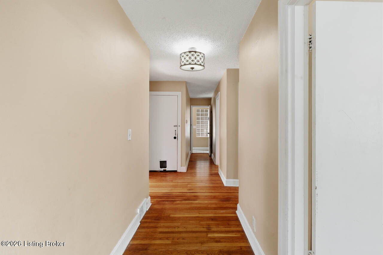 219 West Ave Property Photo 13