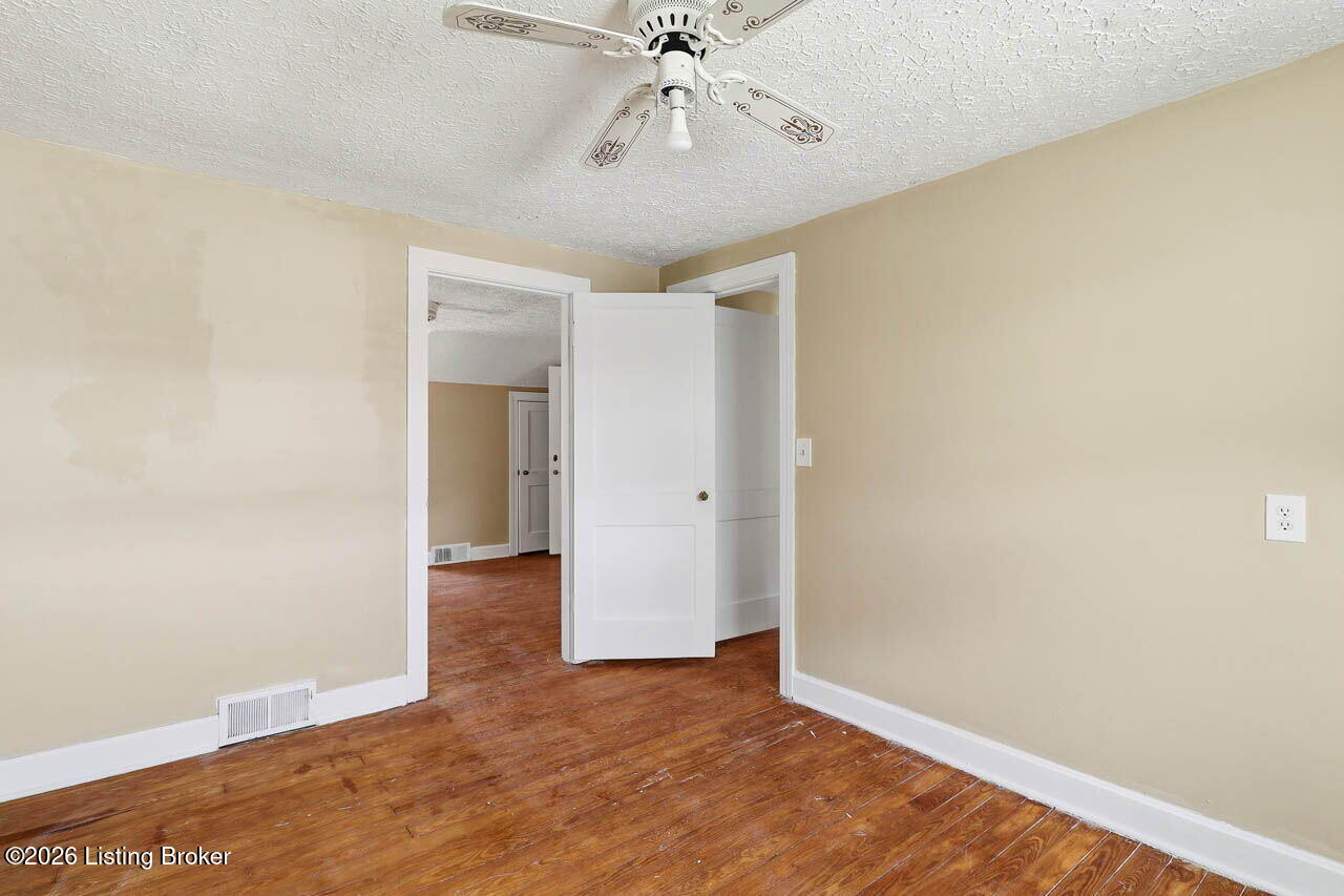 219 West Ave Property Photo 25