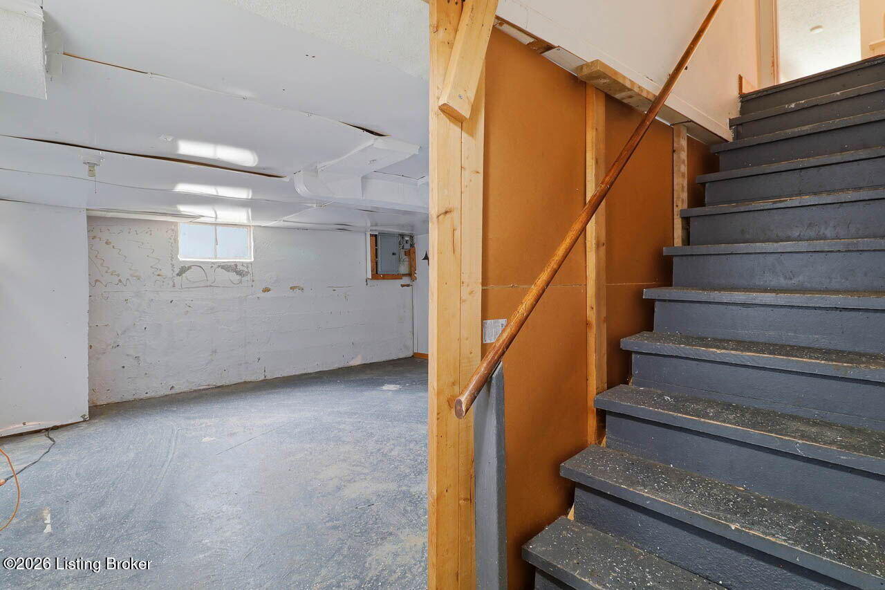 219 West Ave Property Photo 33
