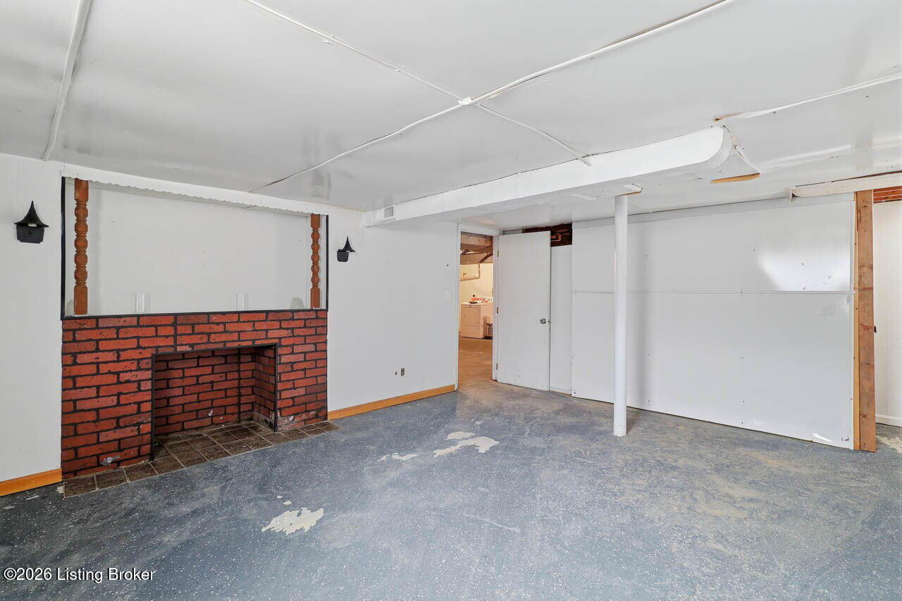 219 West Ave Property Photo 34