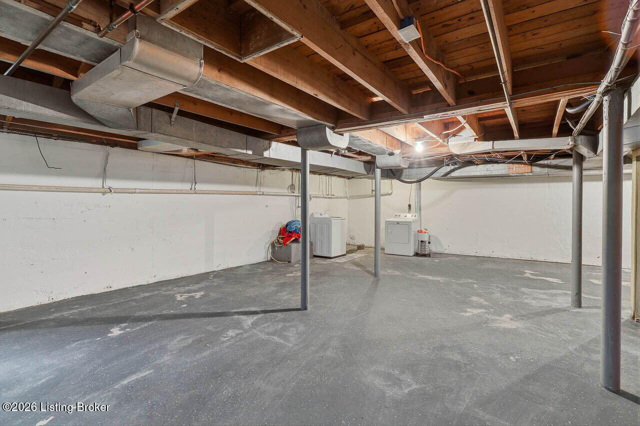 219 West Ave Property Photo 35