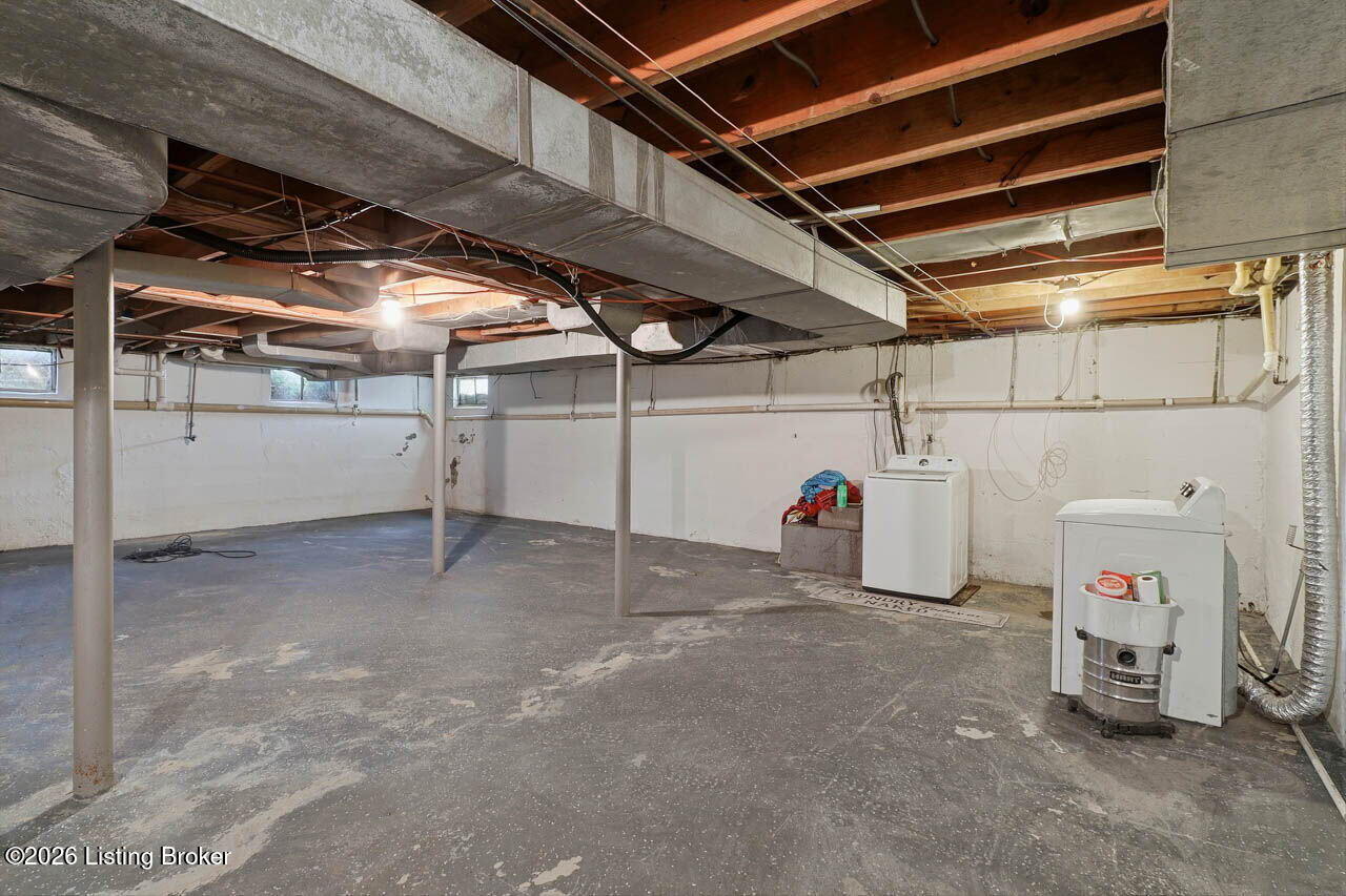 219 West Ave Property Photo 36