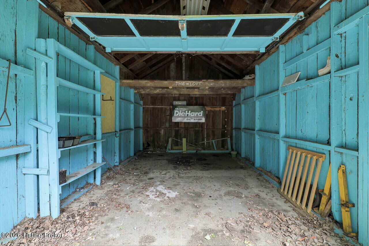 219 West Ave Property Photo 44