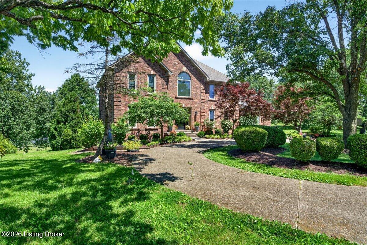 401 Old Stone Dr Property Photo 3