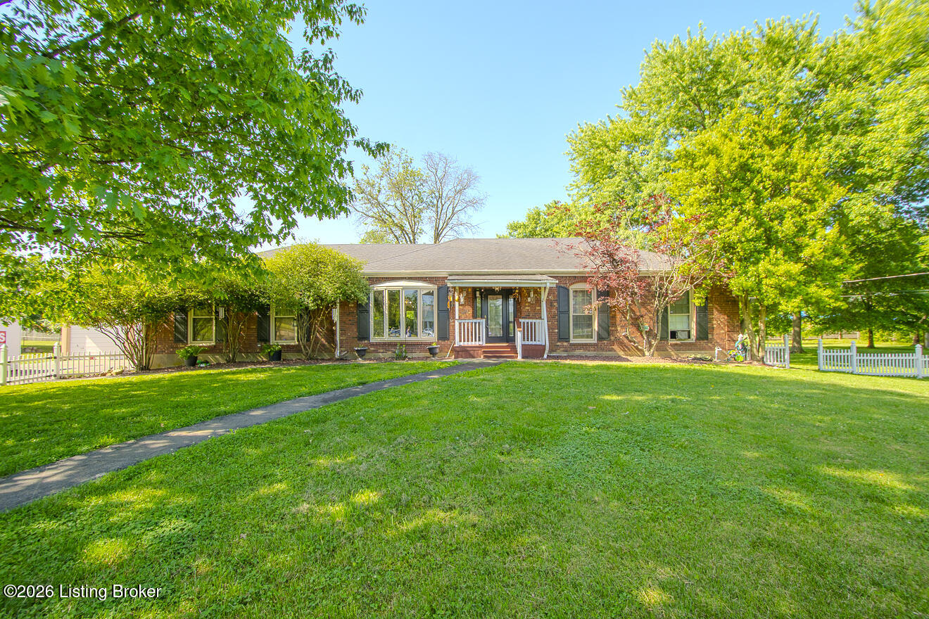233 N Myers Rd Property Photo 3