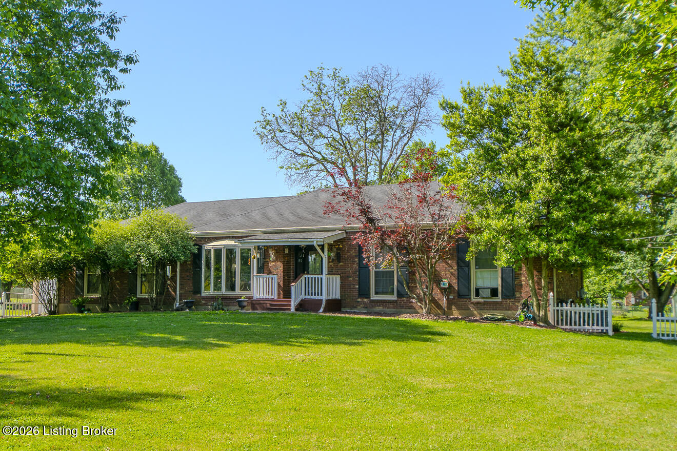 233 N Myers Rd Property Photo 5