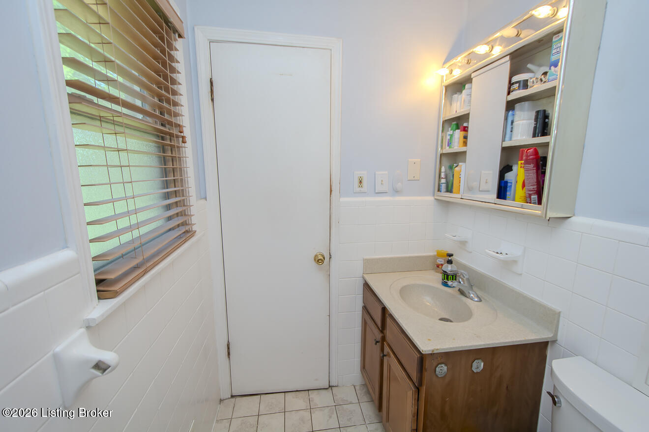 233 N Myers Rd Property Photo 42
