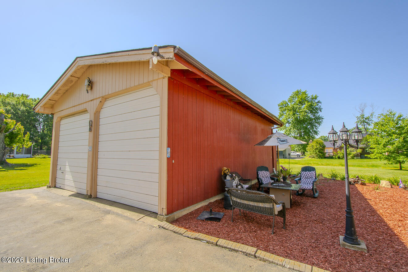 233 N Myers Rd Property Photo 65
