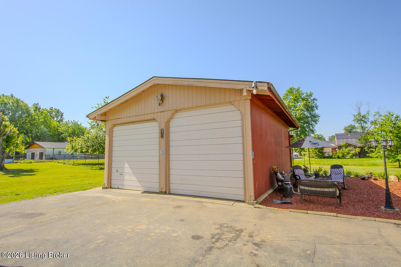 233 N Myers Rd Property Photo 67