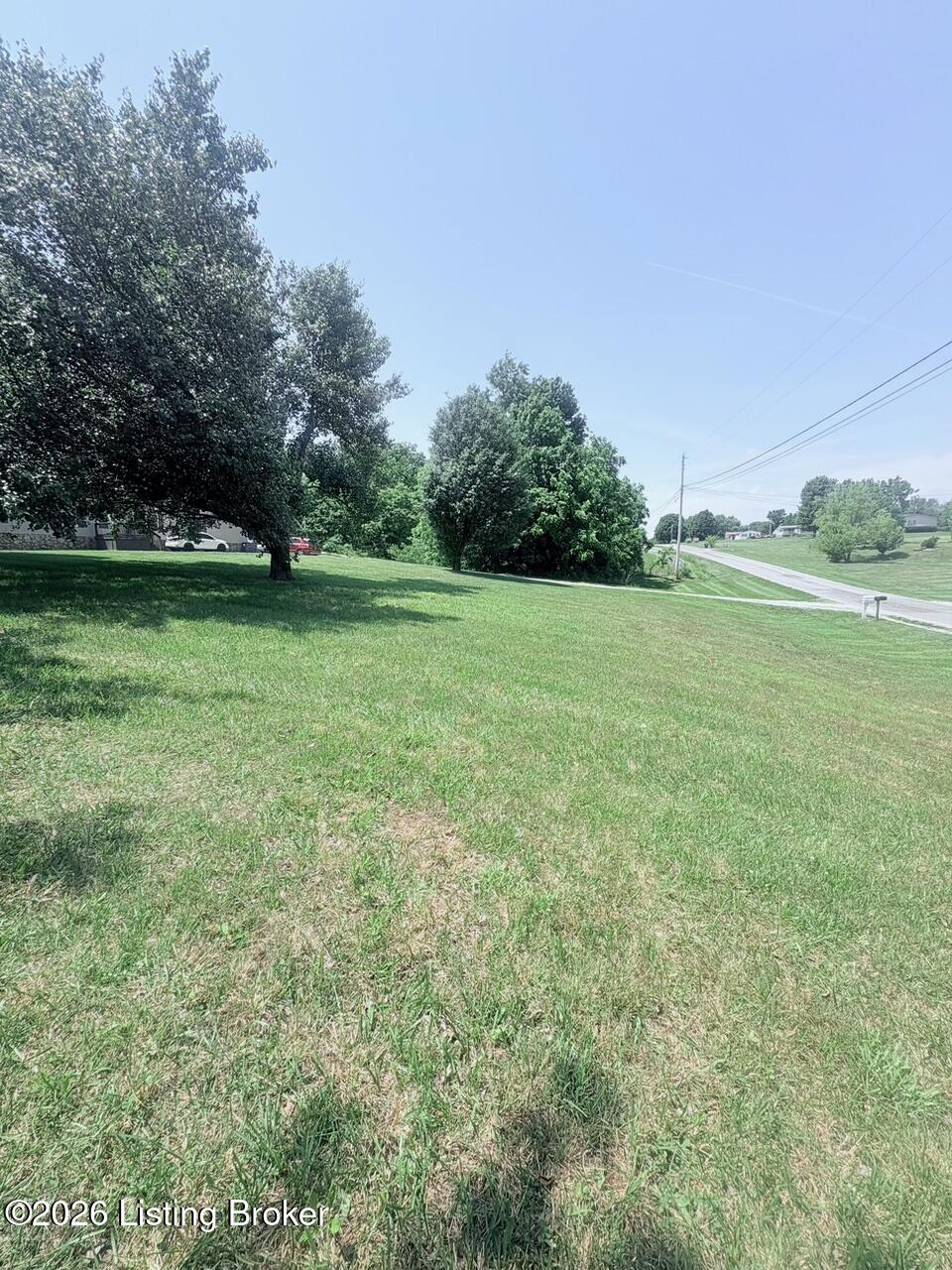 690 Sunset Dr Property Photo 17