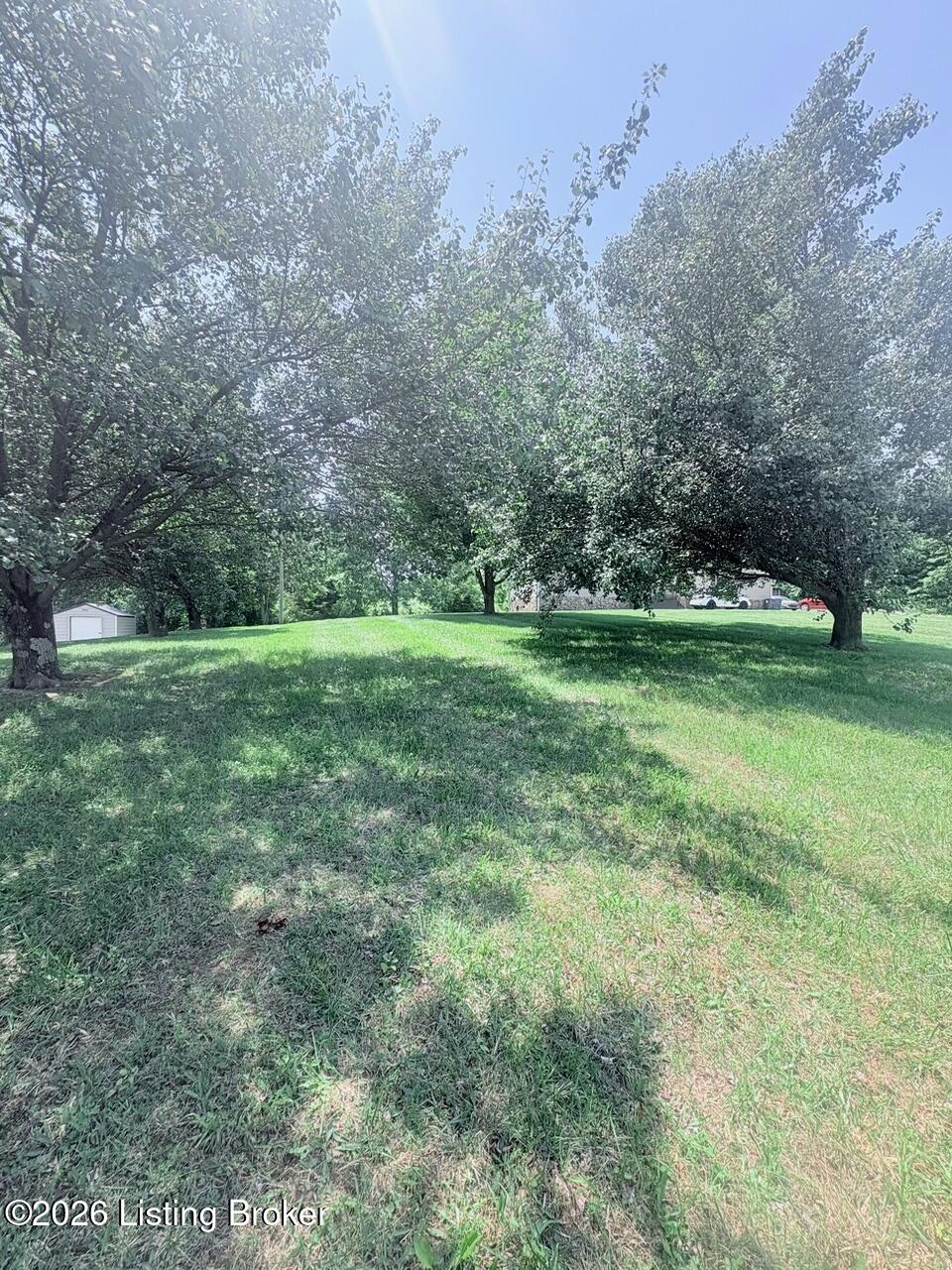 690 Sunset Dr Property Photo 18