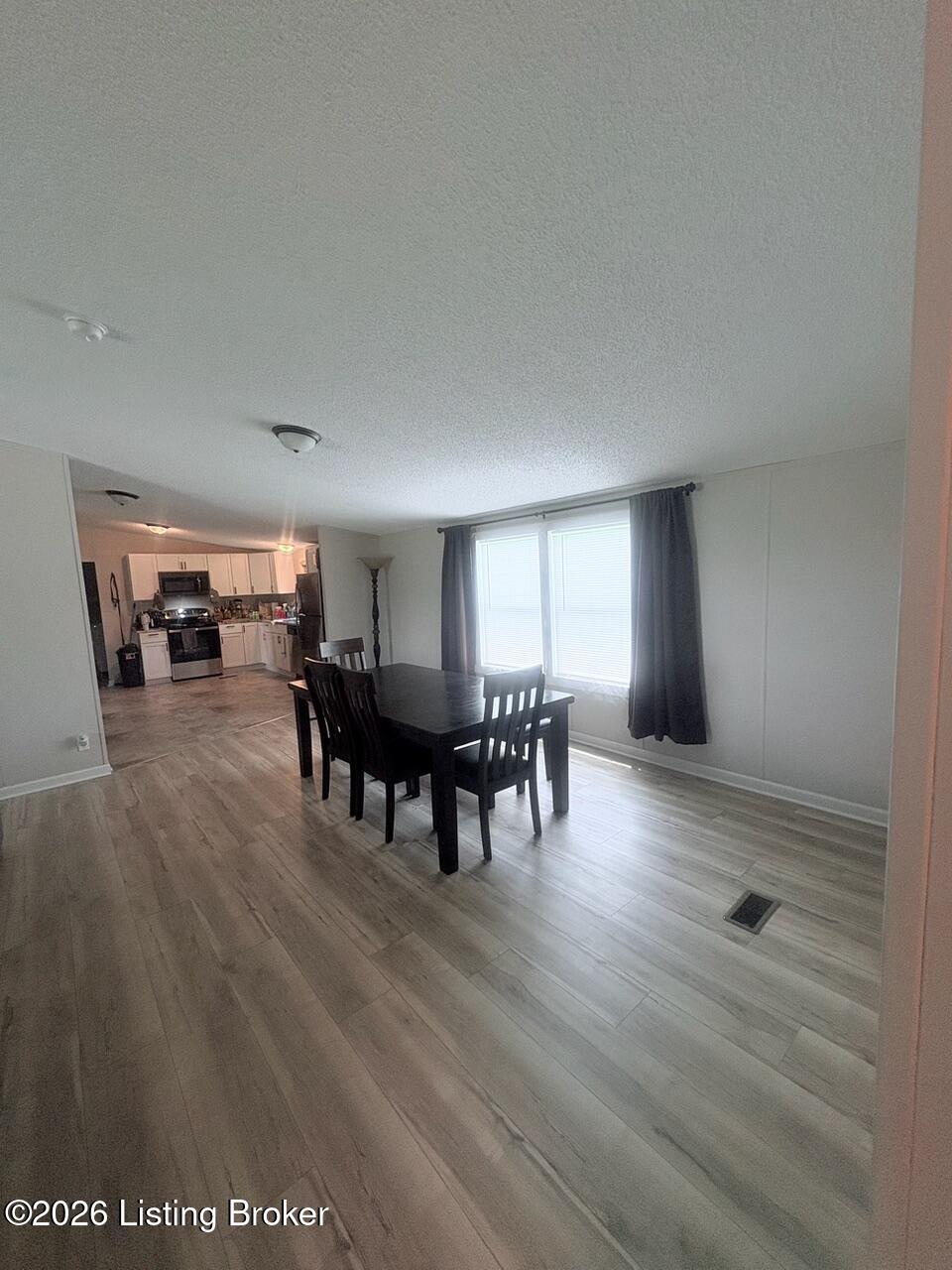 690 Sunset Dr Property Photo 27