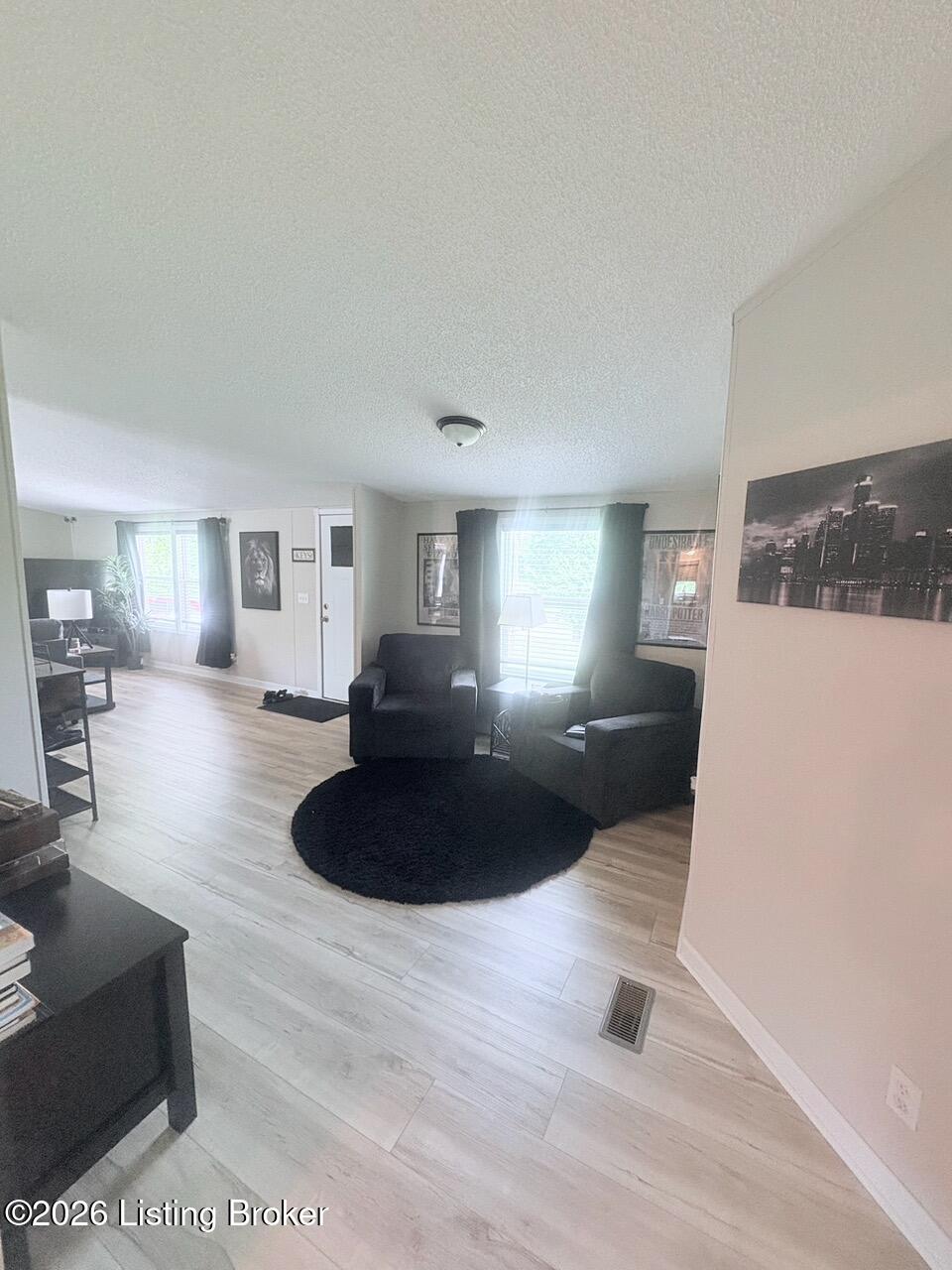 690 Sunset Dr Property Photo 29
