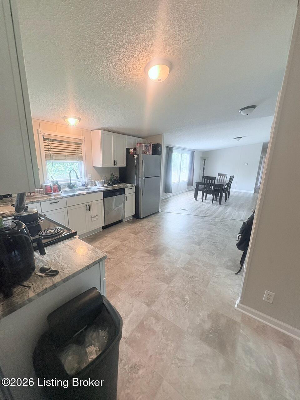 690 Sunset Dr Property Photo 32