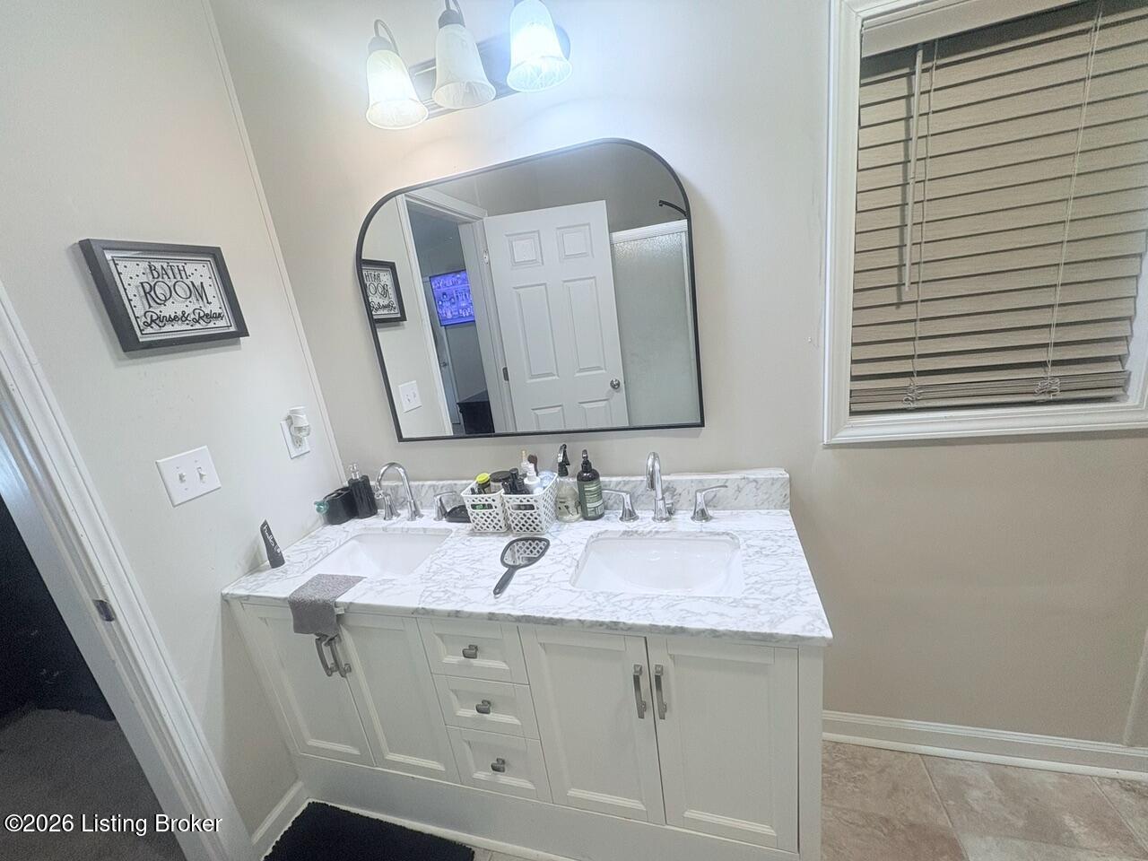 690 Sunset Dr Property Photo 36